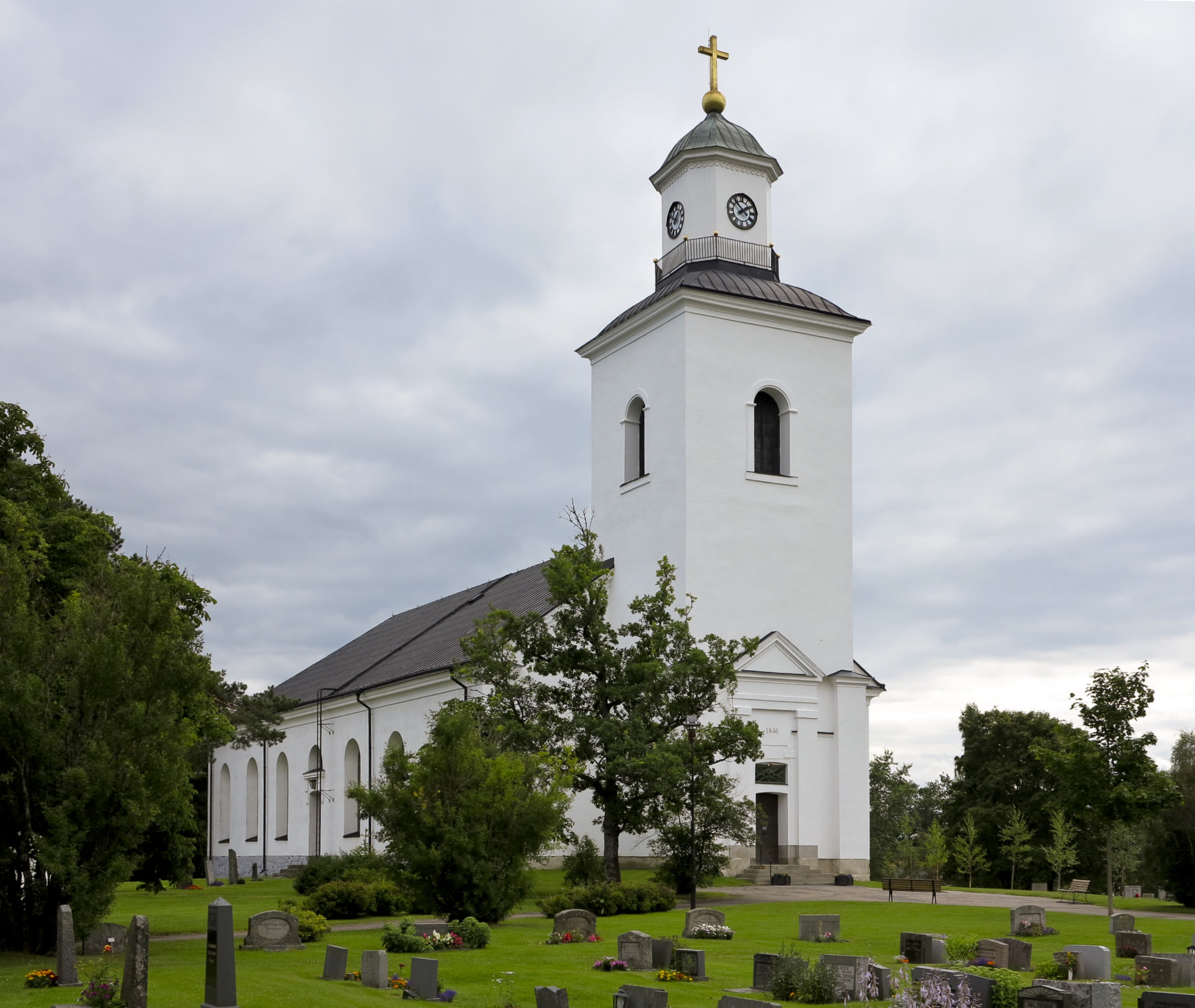 Bergsjö kyrka — kyrkan i samhället, inte Brännåsen och inte 6 500 hektar