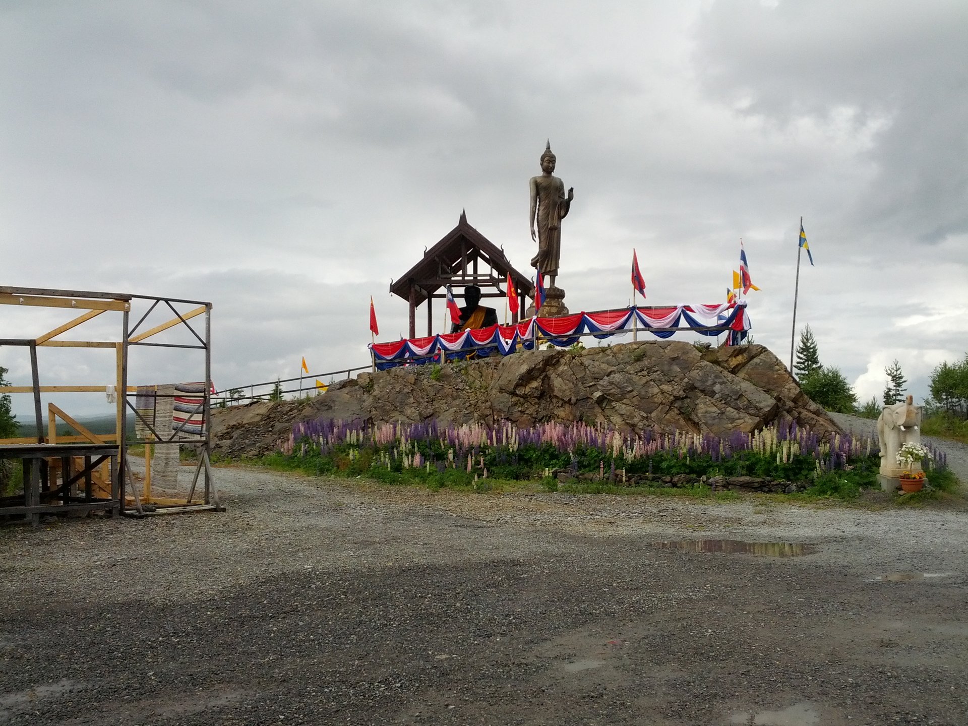 Buddharama-templet i Fredrika — templet i samhället, inte Granberget och inte WeHunt 300299