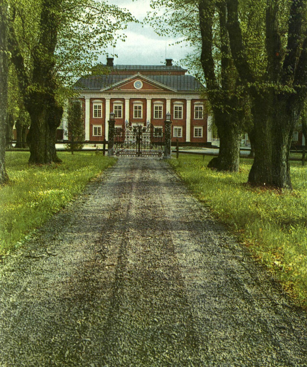 Fullerö slott — byggnaden, inte passet