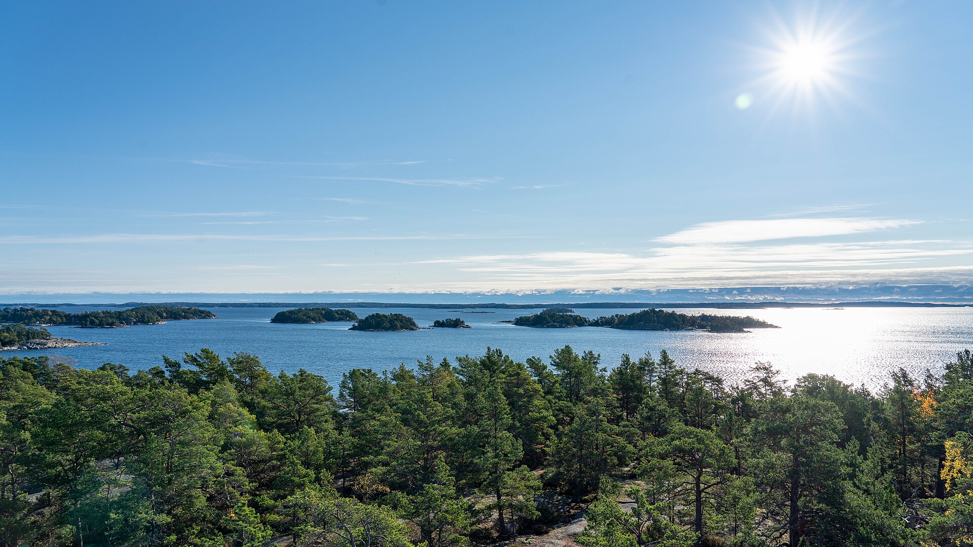 Skärgård vid Björnö på Värmdö — landskap, inte drevpasset