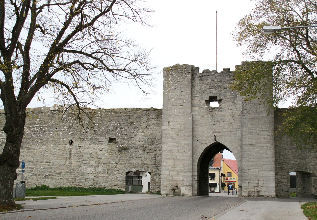 Visby ringmur — staden, inte magasinet och inte gömslet