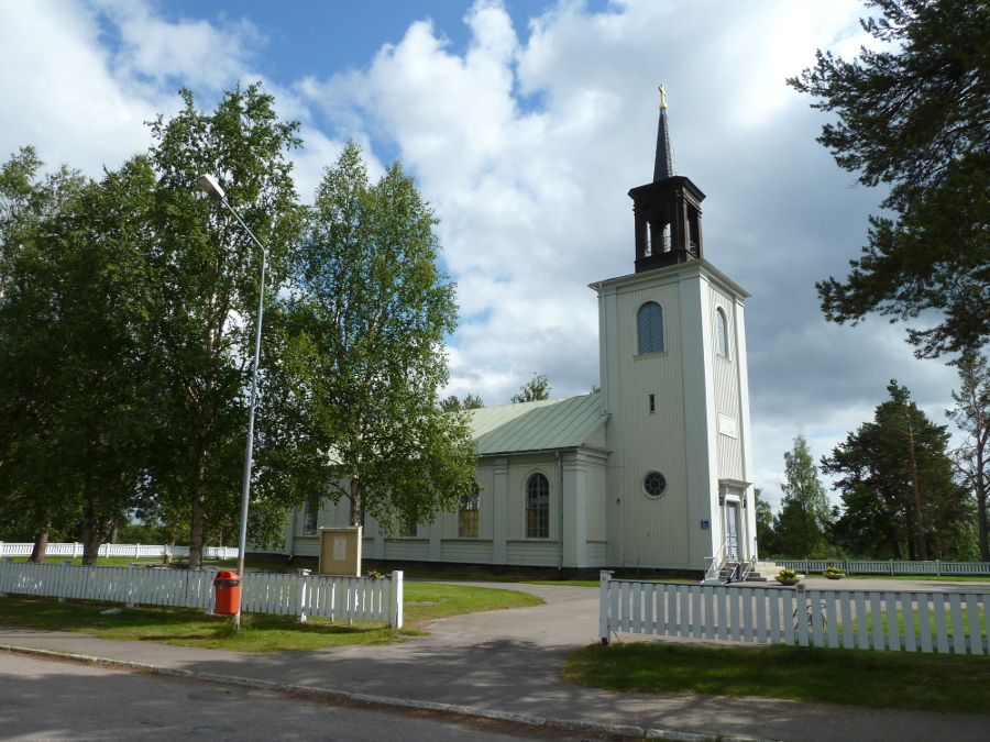 Vittangi kyrka — kyrkan vid kontoret, inte Övre blocket och inte kommunkortet